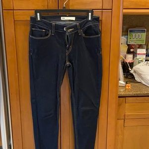 Women’s Levi’s skinny jeans